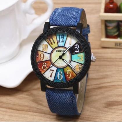 Retro Quartz Watch Leather Band Unisex Wrist Watch..