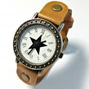 Handmade Vintage Star Face Leather Band Watches Woman Girl Quartz Wrist Watch Light Brown