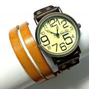 Handmade Vintage Big Arabic Numerals Face Leather Watchband Unisex Wrist Watch For Men Lady Girl Retro Round Quartz Light Brown