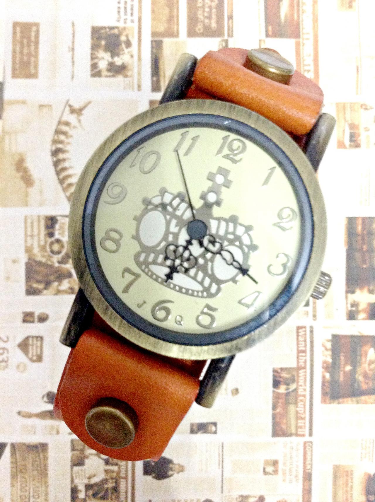 Vintage Crown Leather Watchband Unisex Wrist Watch For Men Lady Retro Quartz Light Brown