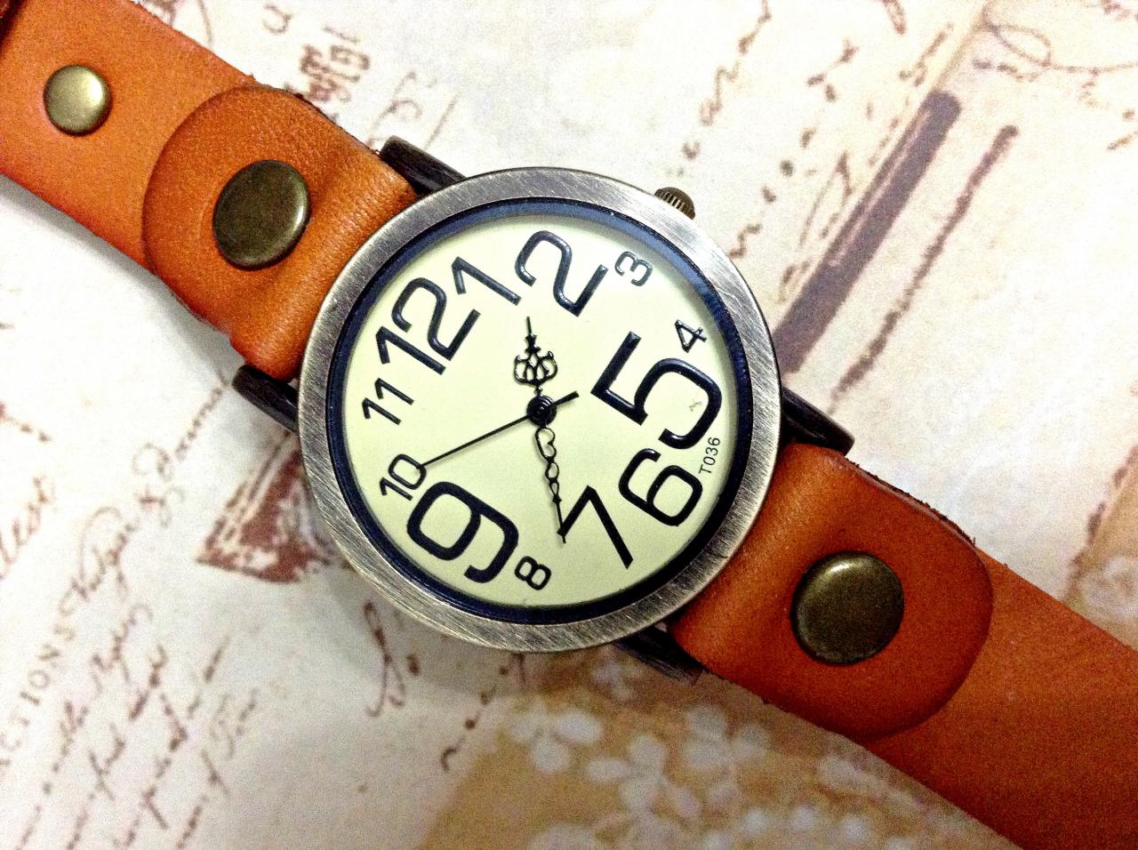 Vintage Big Arabic Numerals Face Leather Watchband Unisex Wrist Watch For Men Lady Retro Round Quartz Light Brown