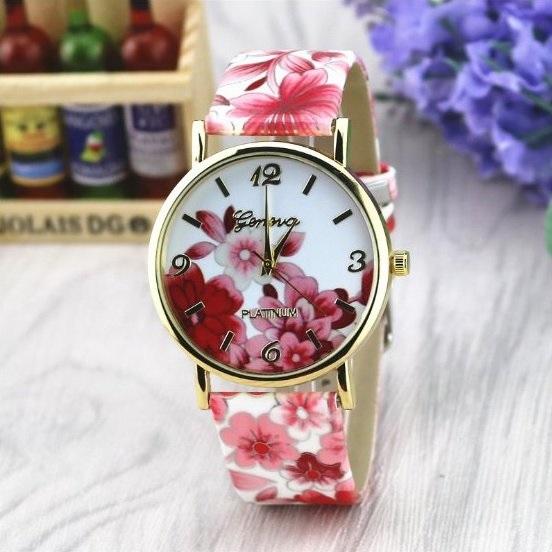 Vintage Flower Retro Quartz Watch Leather Band Unisex Wrist Watch For Men Lady Retro Round Quartz Watch Red