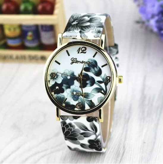 Vintage Flower Retro Quartz Watch Leather Band Unisex Wrist Watch For Men Lady Retro Round Quartz Watch Black
