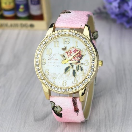 Rose Crystal Retro Quartz Watch Leather Band Unisex Wrist Watch For Men Lady Retro Round Quartz Watch Pink