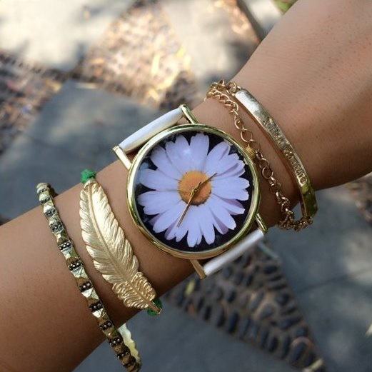 Sunflower Face Leather Watchband Unisex Wrist Watch For Men Lady Retro Round Quartz White