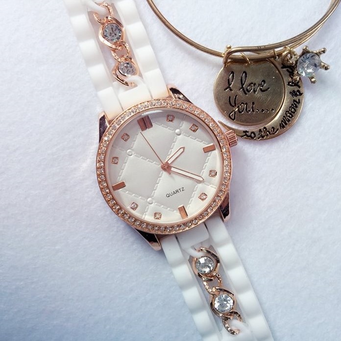 Silicone Chain Watch Silicone Watchband Unisex Wrist Watch For Men Lady Retro Round Quartz White