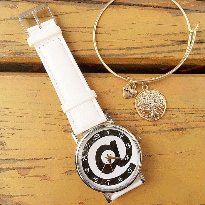 Special Design Face Watch Leather Watchband Unisex Wrist Watch For Men Lady Retro Round Quartz White