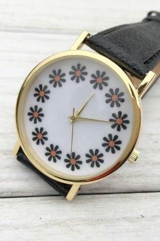 Daisy Face Leather Watchband Unisex Wrist Watch For Men Lady Retro Round Quartz Black